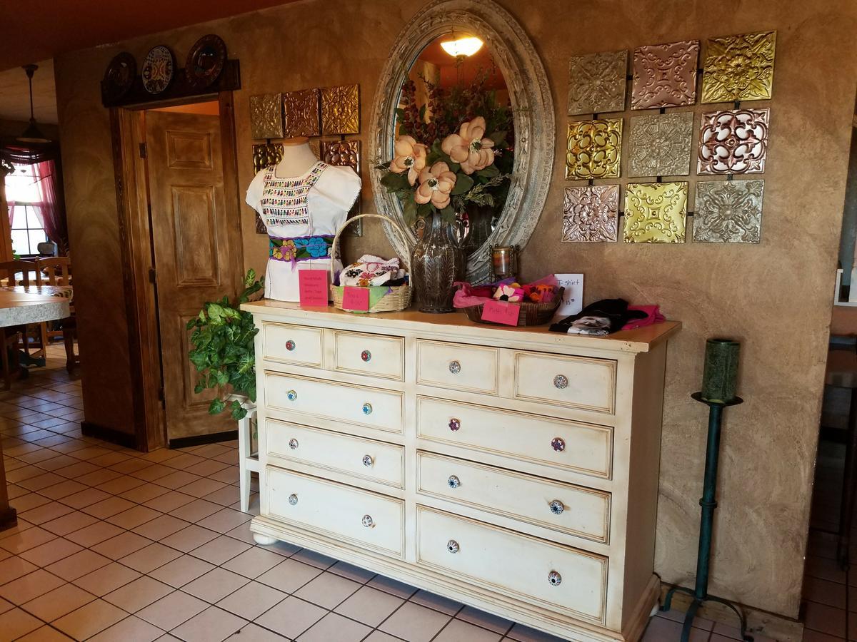 Los Milagros Hotel Columbus 外观 照片